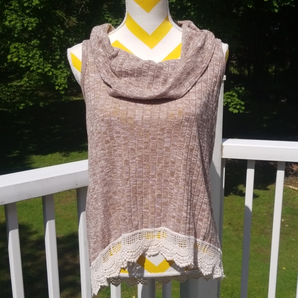 Sleeveless blousey neck top